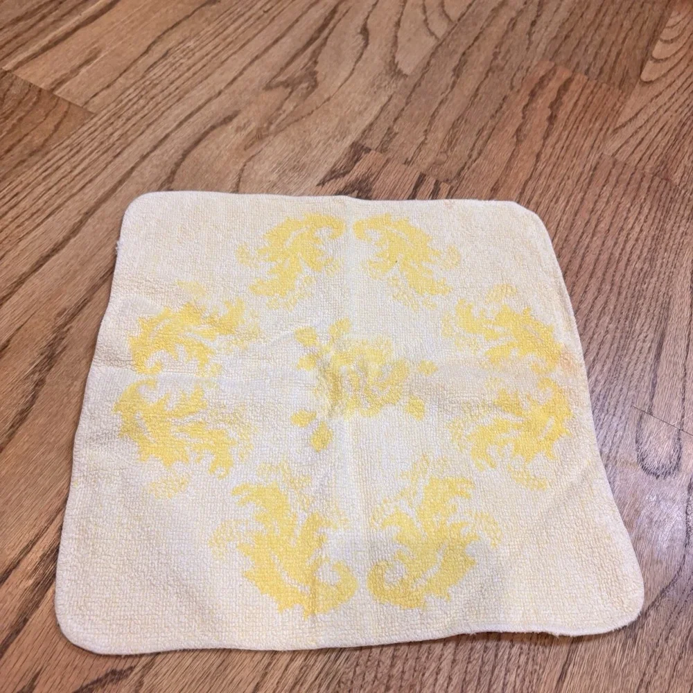Vintage Yellow Damask Washcloths Set of 3‎ Cotton Floral Scroll Bathroom Linens